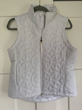 {Champion} White Quilted Floral Sleeveless Vest